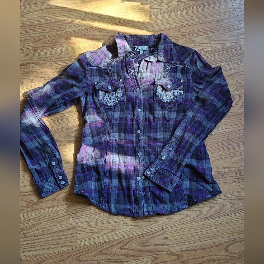 Womens Miss Me Peal Snap Long Sleeve